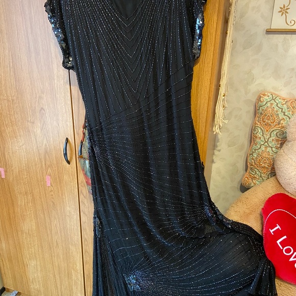 Black beaded evening or party dress hardly worn, open back with zipper - Picture 2 of 10